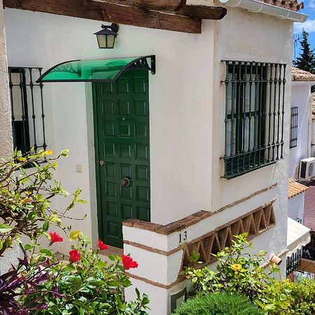 Semi-Detached Adosado Con Encanto -130 M2 - Wifi 600 Mb - Piscina Comunitaria - Patio Privado 토레몰리노스 외부 사진
