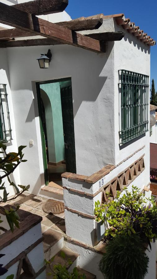 Semi-Detached Adosado Con Encanto -130 M2 - Wifi 600 Mb - Piscina Comunitaria - Patio Privado 토레몰리노스 외부 사진